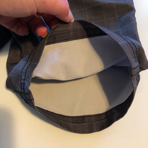 Kids Quicksilver Black and Gray Board Shorts Size 5 - Picture 7 of 7